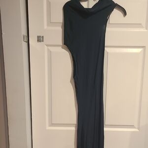 Elegant Dark Green Sleeveless Dress